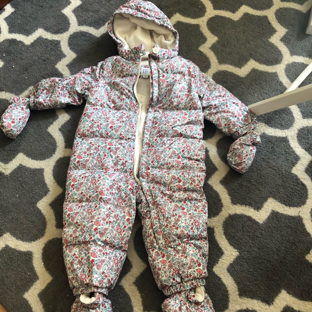 Snow suit